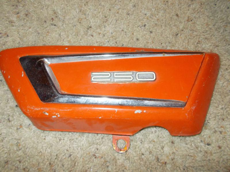 Yamaha rd 250 right side cover