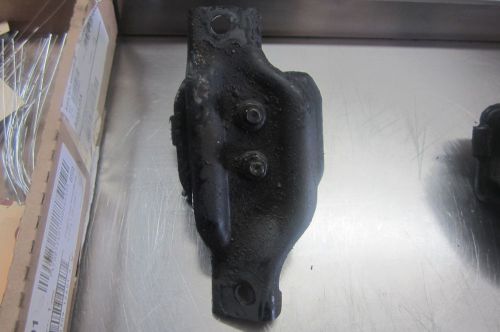 Th011 2006 subaru impreza 2.5 right motor mount