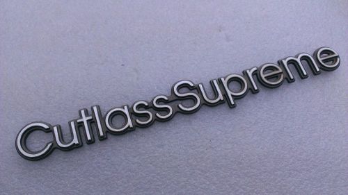 Oldsmobile cutlass supreme emblem nameplate badge