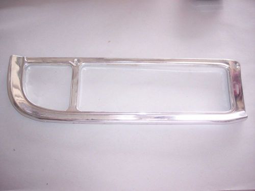 67-72 chevrolet gmc pickup rear tail light bezel left nos oem part.