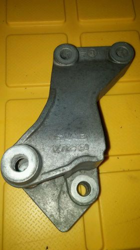 2003 saab 9-3 bottom center engine mount oem 03-07 12785103 motor bracket clean