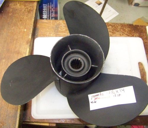 Used yamaha 3 blade stainless propeller 13 1/2 x 14    15 spline 4 hub