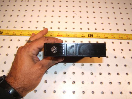 Vw passat 1997 in trunk cd changer 6cd oem 1 magazine only for 1hm035111 player