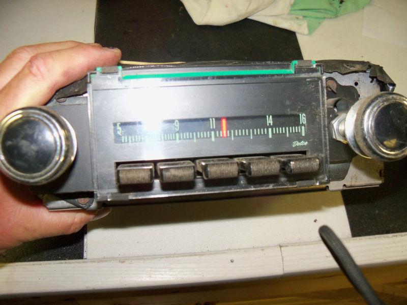 Working original 1969 70 chevy am radio gm delco serviced with knobs
