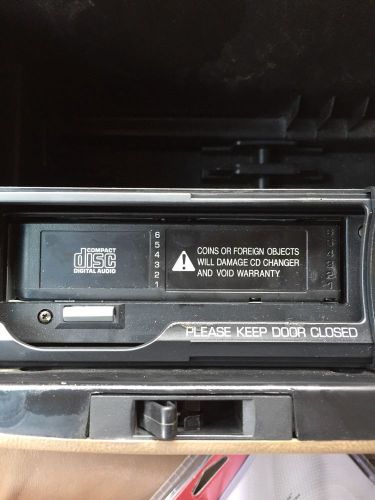 98 99 00 01 ford explorer mountaineer 6-disc console cd changer w/magazine
