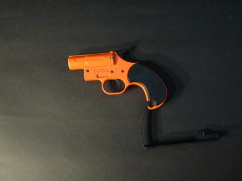 Olin signal launcher marine