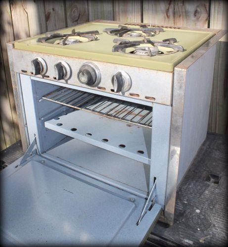 Vintage camper/travel trailer propane stove/oven