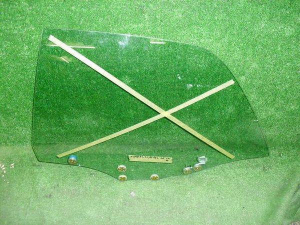 Toyota crown 1998 rear left door glass [9813430]