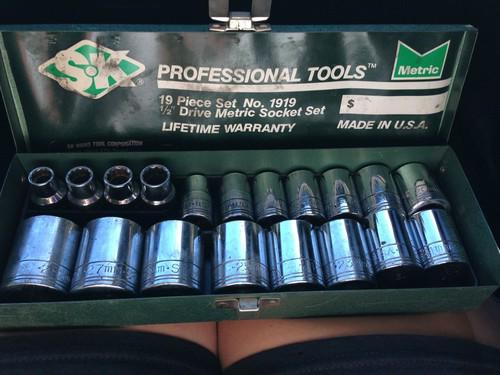 Sk 19 piece set 1919 1/2 inch drive metric socket set : made in the u.s.a