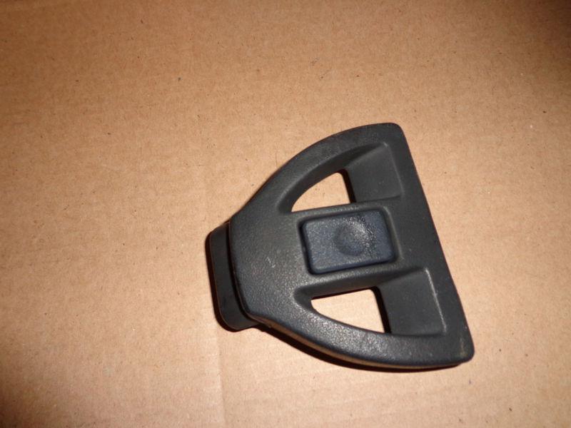 Locking device sliding push button roof cargo luggage rack rail bar adjustable