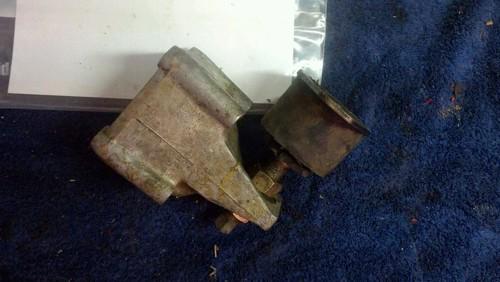 Volvo penta aq131 151 171 230 starboard  motor mount  part number 834918