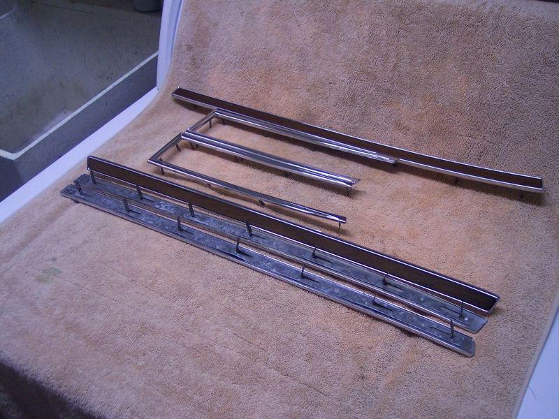 Nos 1970-71 lincoln mark iii rear inside chrome trim with wood inserts