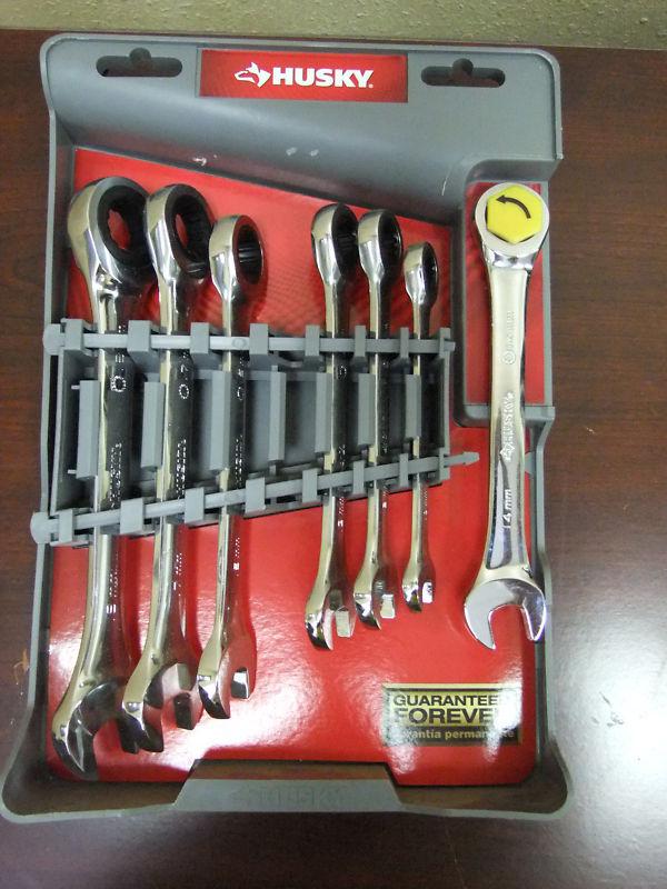 Find HUSKY UNIVERSAL RATCHETING WRENCH SET 7 PIECES in Maryville