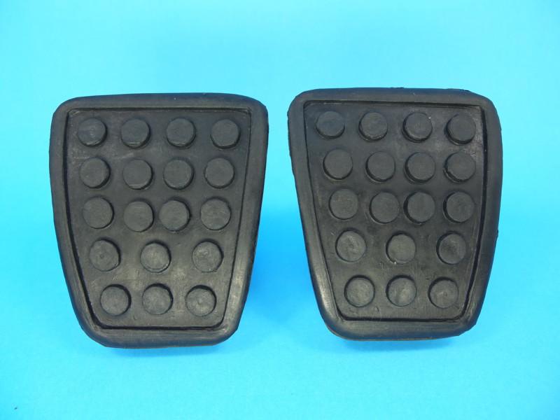 Pedal pads  mazda 800 1500 1600 1800 clutch & brake 1 pair rubber