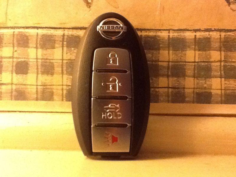   nissan 2007-2008 maxima   oem key fob -remote  1
