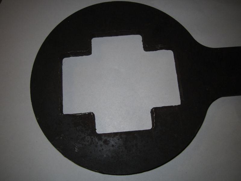 Find MILLER TOOL 6719 DIFFERENTIAL PINION YOKE HOLDER REMOVER INSTALLER