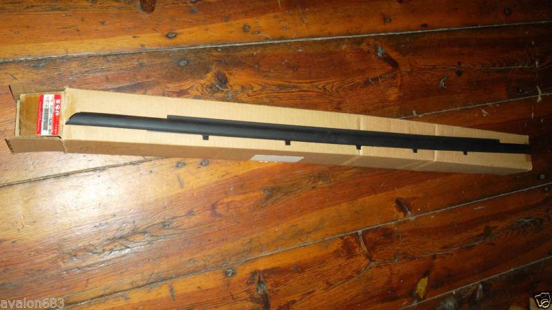 New 2007 2008 2009 suzuki xl7 door strip belt right rear 83831-78j00-000 oem