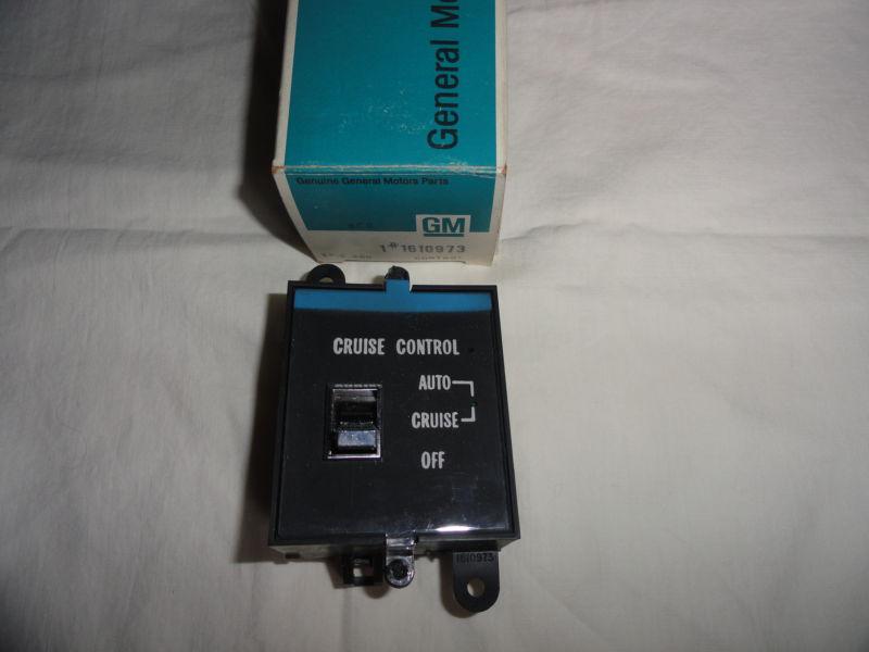 Nos oem deville fleetwood brougham cruise control dash switch original gm new