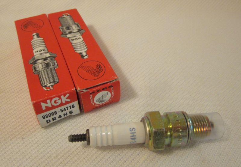 2 ngk dr4hs marine spark plugs new