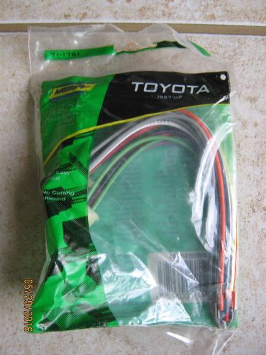 New metra 71-1761 toyota '87 up auto stereo speaker wire harness plugs nos