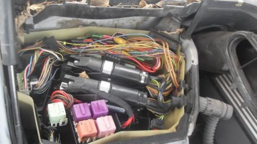 528i      1997 fuse box, engine 46951