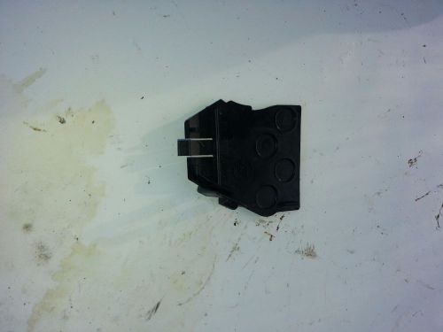 97-98 johnson/evinrude  ficht rectifier regulator 3 wire cover 3010088