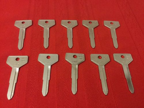 Lot of 10 key blanks x121 dc3 colt (h35)