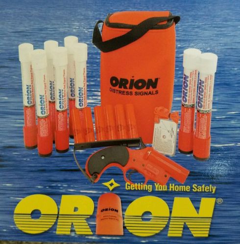 Orion coastal high performance aerial, handheld, smoke marine signal kit.