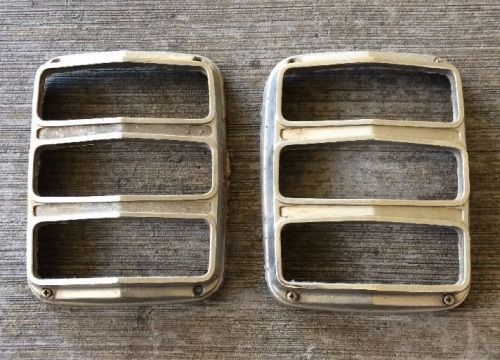 1964 1965 1966 fomoco ford mustang tail light bezel set oem c4zb-13449-b pair