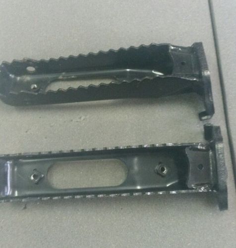 06-14 trx450r foot pegs #1