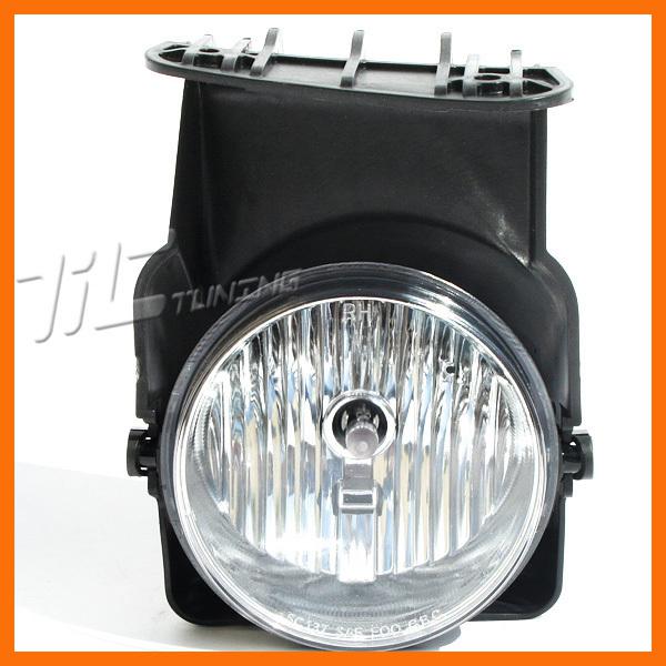 Sell 20052007 GMC SIERRA FOG LIGHT REPLACEMENT HYBRID SLE SLT RIGHT