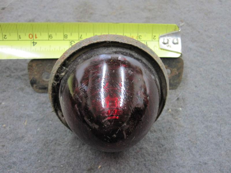 Pair of small glass lights, one red, one amber, SAE-T-RAY on the amber , antique, US $10.00, image 2