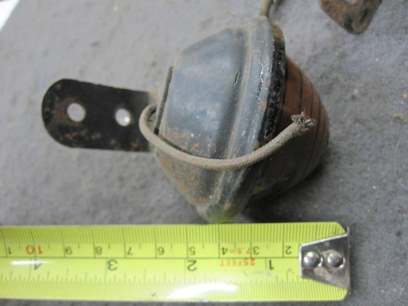 Pair of small glass lights, one red, one amber, SAE-T-RAY on the amber , antique, US $10.00, image 3