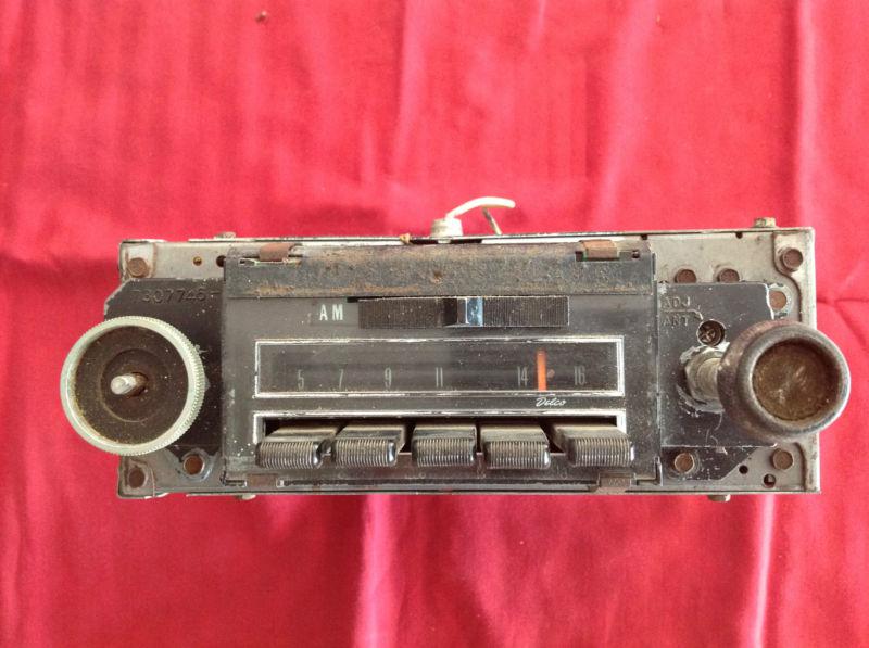 1970 chevelle monte carlo orig. delco am fm radio 1970 only; powers up rare find