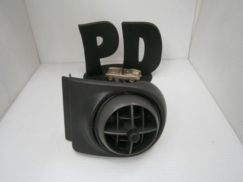 2001-2005 pontiac aztec front rh dash air vent assembly  oem/warranty