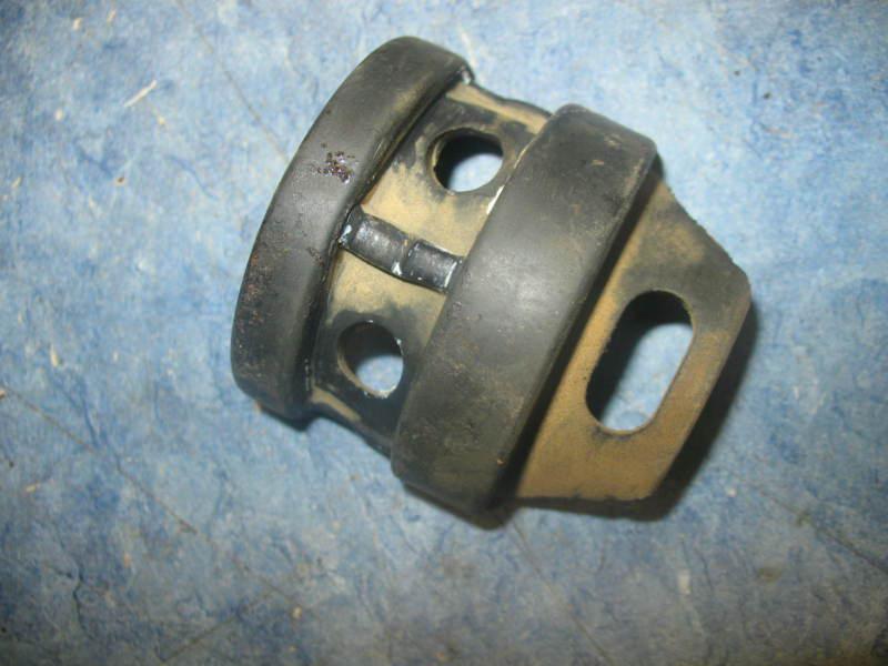 Gas tank frame rubber mount 1983 honda cr480 cr480r cr 480 r