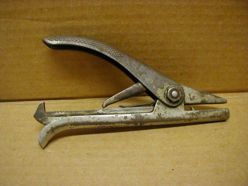 Sell Mays Cotter Pin Puller, Patient March 1912 in Dalton, Ohio, US