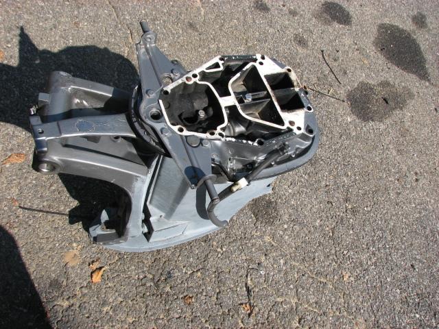 Mercury swivel bracket steering arm 1499 8710t18 135 150 175 hp exhaust housing