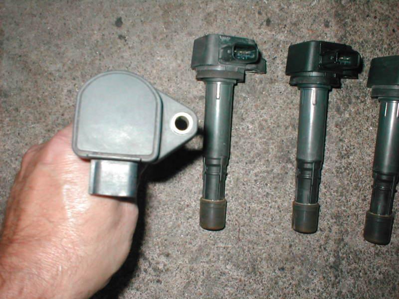 Sell 20012005 HONDA CIVIC COIL PACK CYLINDERS COIL FITS 1.7 ENGINE ALL