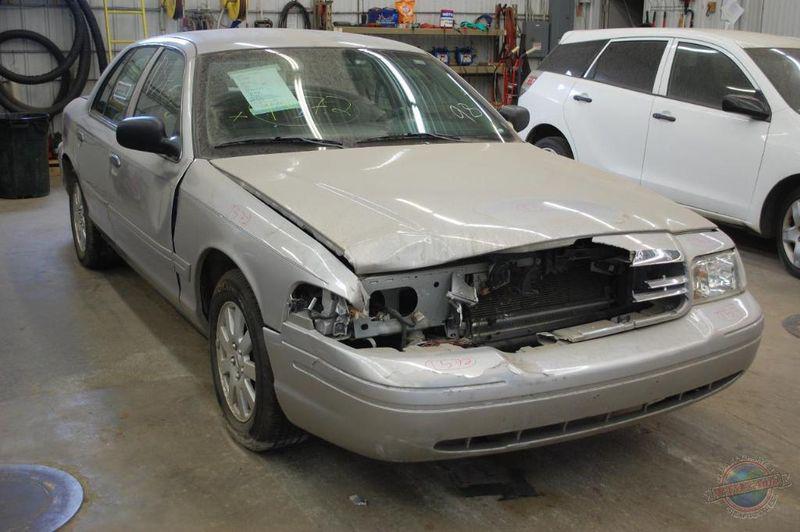 Sell TRANSMISSION CROWN VICTORIA 1203728 06 4.6L AT 50K in Saint Cloud