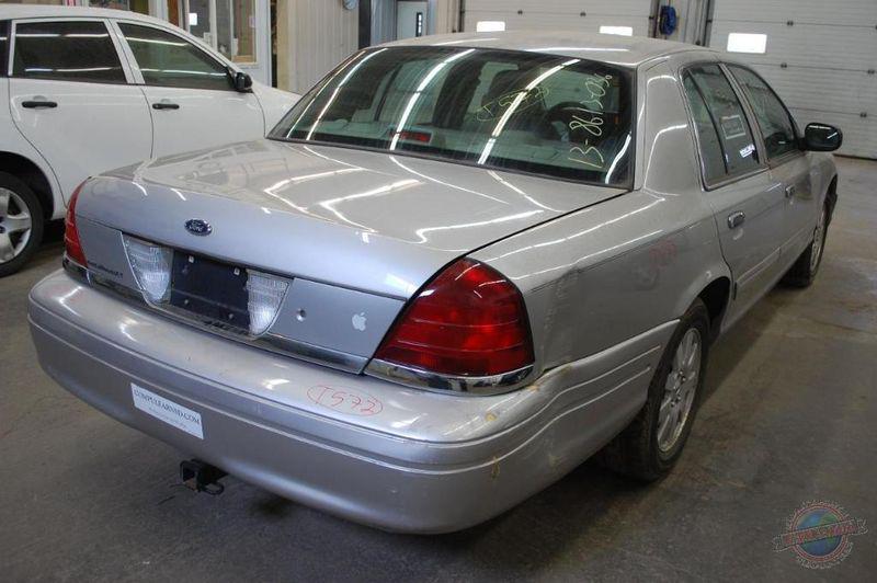 Sell TRANSMISSION CROWN VICTORIA 1203728 06 4.6L AT 50K in Saint Cloud