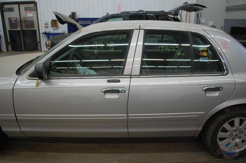 Sell TRANSMISSION CROWN VICTORIA 1203728 06 4.6L AT 50K in Saint Cloud