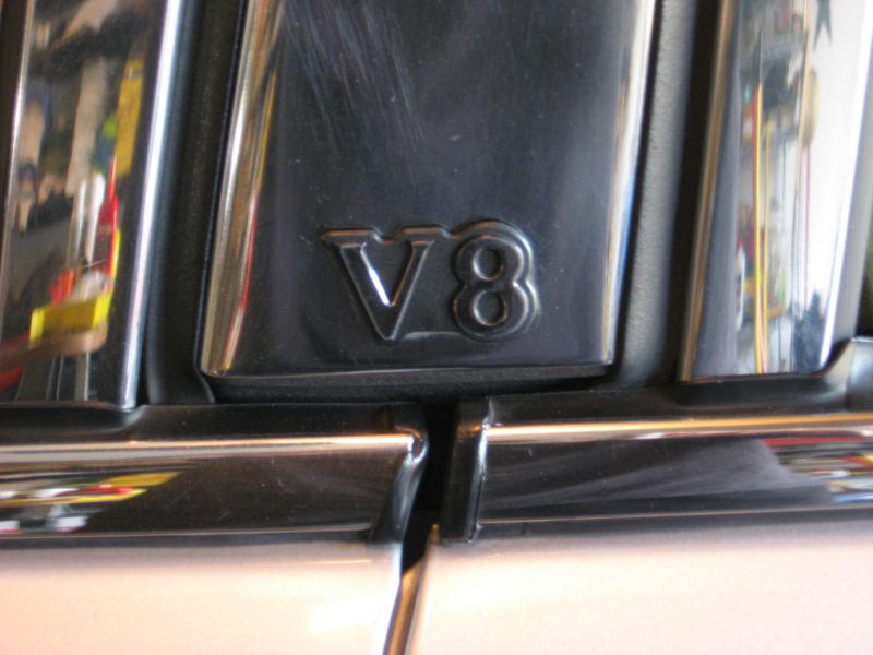 Jaguar two v8 emblems logos v 8 vanden plas xjr x type, wow!