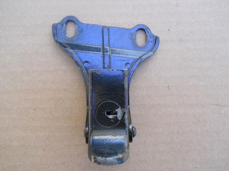 Kawasaki h1 1973 h1d original seat latch lock assembly !!