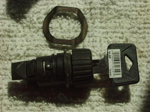 Volvo glove box lock & key 240-740-940 rear wing guide