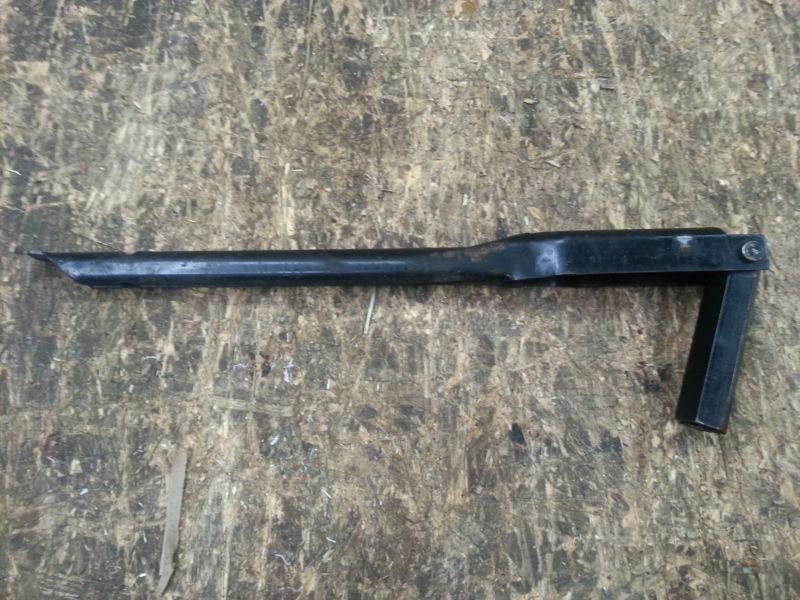 C4 corvette jack handle