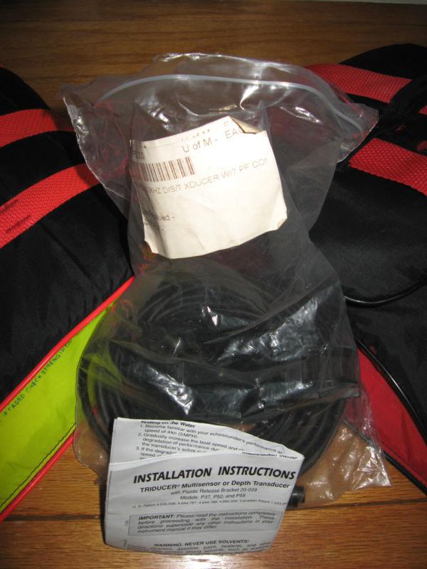 Airmar triducer p52 8 pin transducer 50 / 200 khz paddle wheel  p52/50-200-8 nr