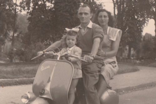 20 different photos printed on glossy paper vespa piaggio scooter