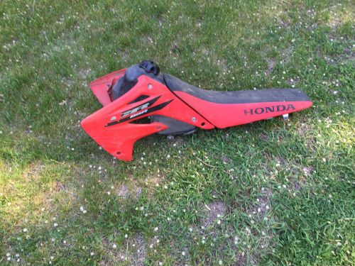 Honda cr85 plastics tank seat cr 85 cr85r shrouds 03 and newer fuel tank
