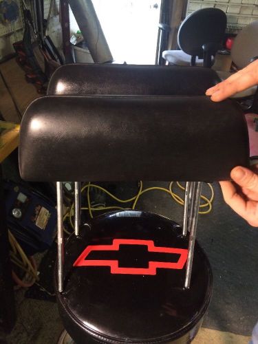 1970 - 1972 chevelle ss malibu el camino monte carlo 2 bucket seat headrests gm